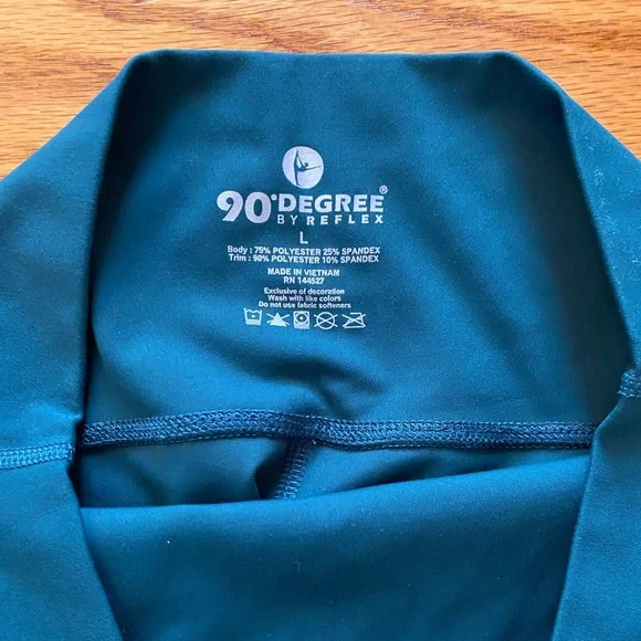 90 Degrees Green Leggings with Pockets - Picture 2 of 5